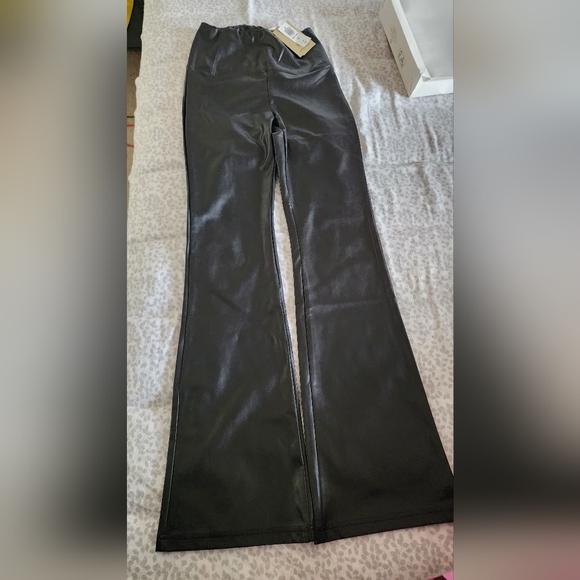 Aritzia Daria Flare Vegan leather pant - Picture 4 of 4